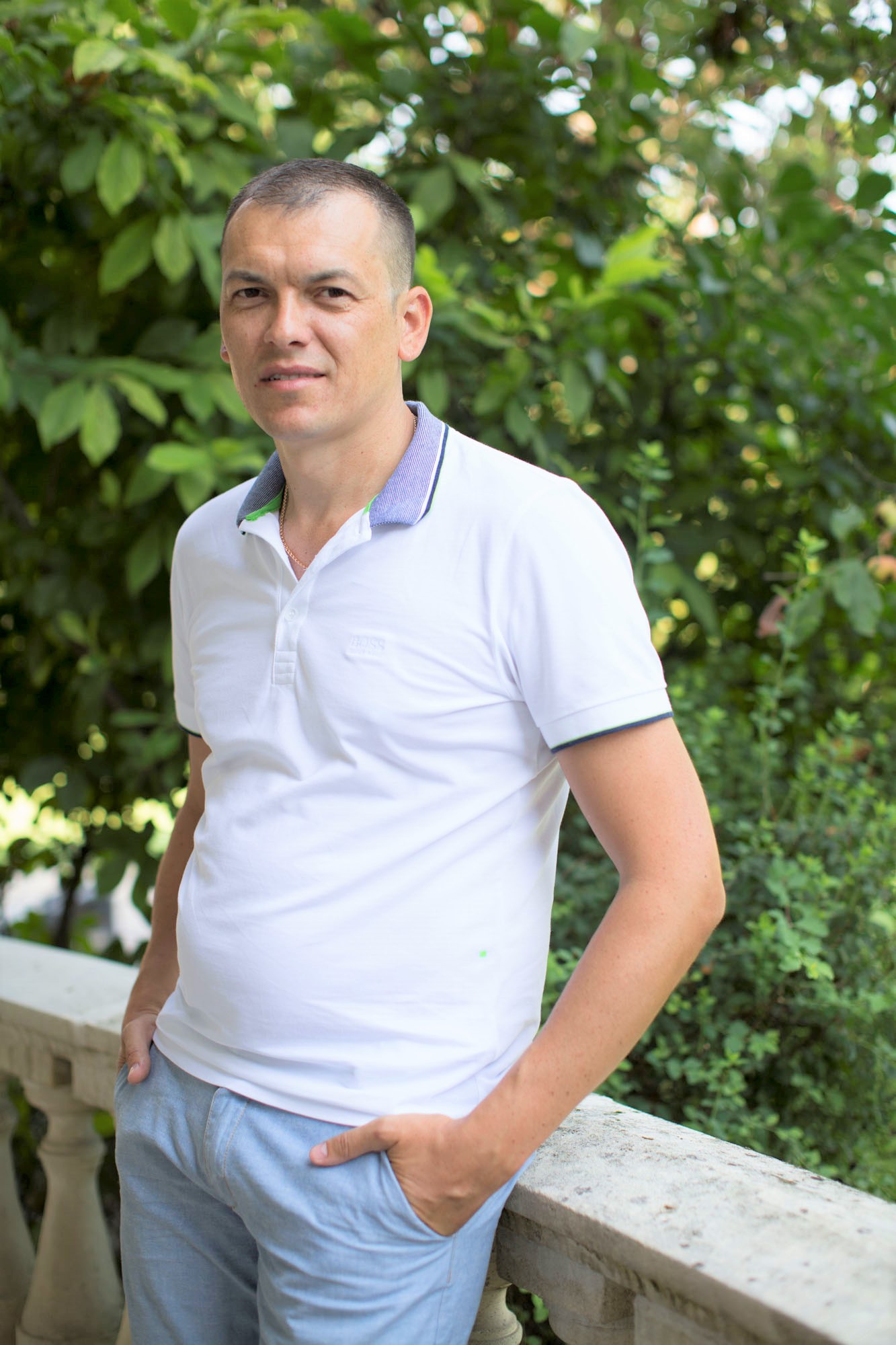 Dr. Ruslan POPOV, chirurgien-dentiste